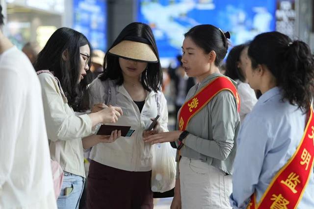 国庆中秋假期将至！荔波景区、酒店等预订持续走高！