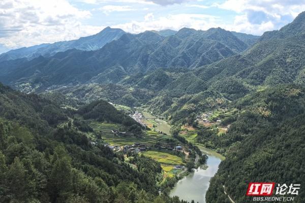 全球最长高山索道开通！解锁“云端赏梯田”新体验，秘境不再难寻