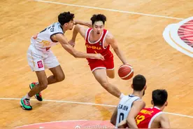 大胜约旦队 中国U18男篮获亚洲杯季军图片