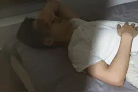 3亿个睡不够的成年人图片