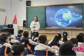 逐光前行，赋能课堂 峨眉二小开展语文教研活动图片