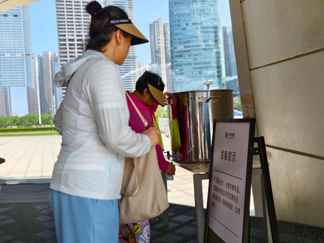 暑期热叠加文旅热，长沙滨江文化园科技赋能给游客送清凉