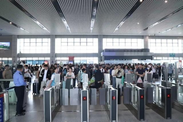 600人安徽高铁旅游团，惬意游日照！