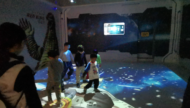 遛娃又添新去处，回忆杀重温童年——经典奥特曼主题展山东首展落户青岛上街里