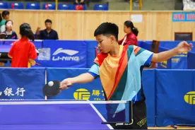 市运会男乒丙组单打冠军张翌扬：赛场上稳健自如 生活中喜爱拼装玩具图片