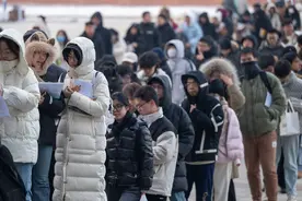 2025年全国硕士研究生招生考试开考图片