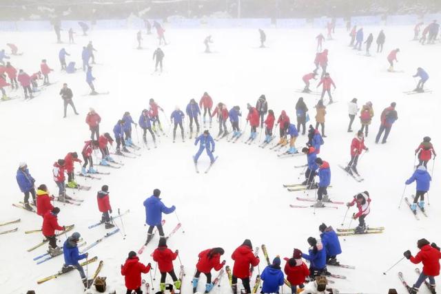 六盘水“滑雪季”正式启动，线上订票还有消费金返现福利！
