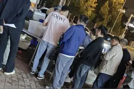 济南多名网红卖“酱油蟹”翻车，市场监管部门回应图片