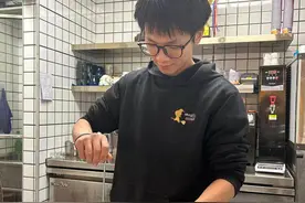 港式奶茶冠军陈健辉：做好一杯奶茶，做好一份工图片