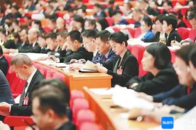 政府工作报告引发代表委员热议：争当自贸港建设参与者 共享自贸港发展新机遇图片