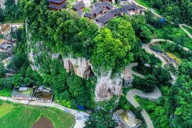 读方志 行贵州 | 建在悬崖上的古寨图片