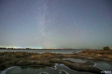 黑龙江秋夜星空静谧壮丽