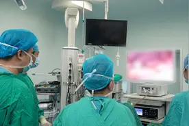 齐齐探医丨不造瘘治疗低位结直肠癌！青大附院胃肠外科卢云教授团队成功为30余例患者实施手术图片