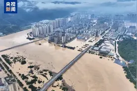 一文回顾“榕江洪水24小时”：高速惊魂、水漫县城、八方来援……图片