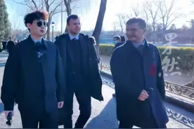 法国男子携622张日军侵华照片抵沪：照片系外祖父拍摄，希望捐给中国图片