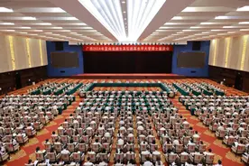 校领导出席广西2024年定向选调生及引进高水平大学博士座谈会图片