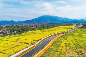 一村一景 山水关情图片