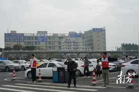点亮回家路！清城横荷青年志愿者服务春运“暖冬行动”进行时图片