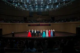 杨曙光教授师生音乐会在长沙音乐厅精彩上演图片