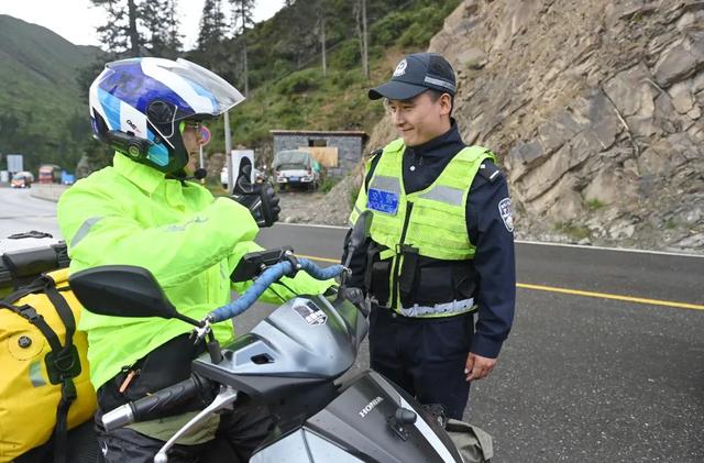 快来打卡！“天路十八弯”迎来颜值巅峰期，除了美景这里还有……