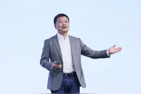 小鹏汽车何小鹏：大模型量产上车只是第一步图片