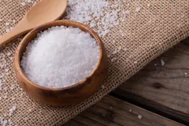 价格相差十倍的盐有区别吗？选错可能影响健康图片