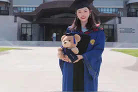 科研“玩耍”两不误，她成为北大优秀毕业生！图片