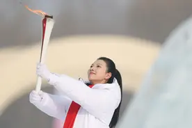 追光丨火种燃烧 点亮亚洲图片