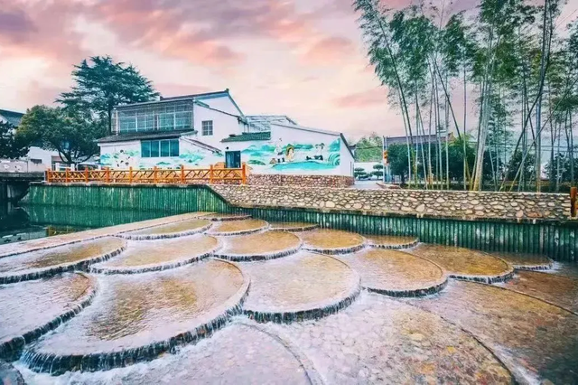 溯溪玩水正当时！江浙沪溯溪攻略来了~（内附安全指南）
