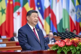 习近平宣布中非关系历史性升级图片