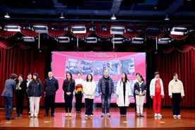 国际志愿者日，这些志愿者代表讲述“我与静安的故事”图片