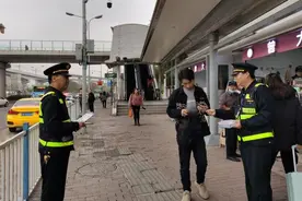 重庆交通执法部门开展宪法日系列宣传活动图片