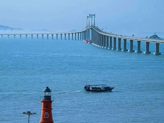 晚潮｜两场日出，一山一海