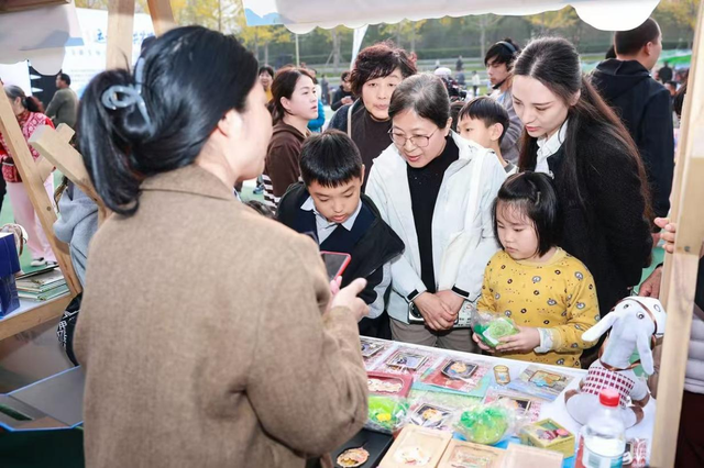 哈密风情“圈粉”郑州市民！下一站：河南三市