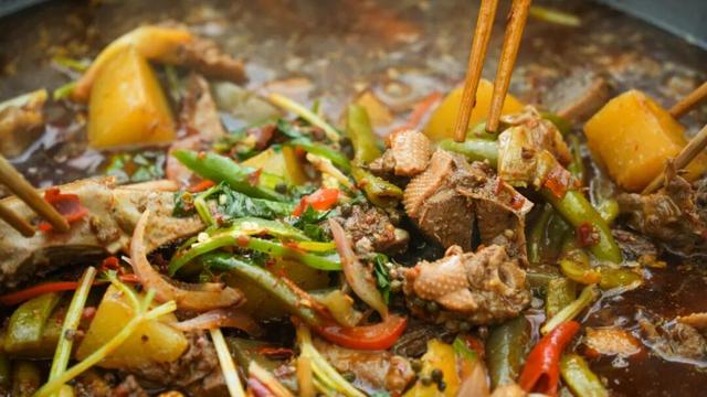火热报名ing丨爬完山就炫雅安美食，这趟山野之旅才够味！