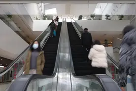 35岁在图书馆自学插画 她决定放弃12年铁饭碗图片