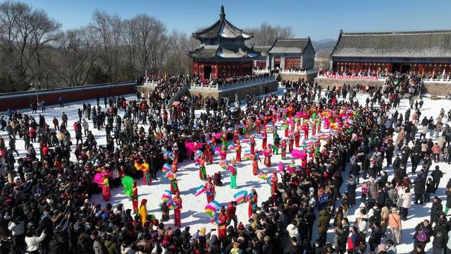 人民网丨这个冬天去抚顺，解锁全龄段冰雪新玩法