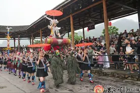 高清组图丨广西各地举办丰富多彩的活动欢度“三月三”图片
