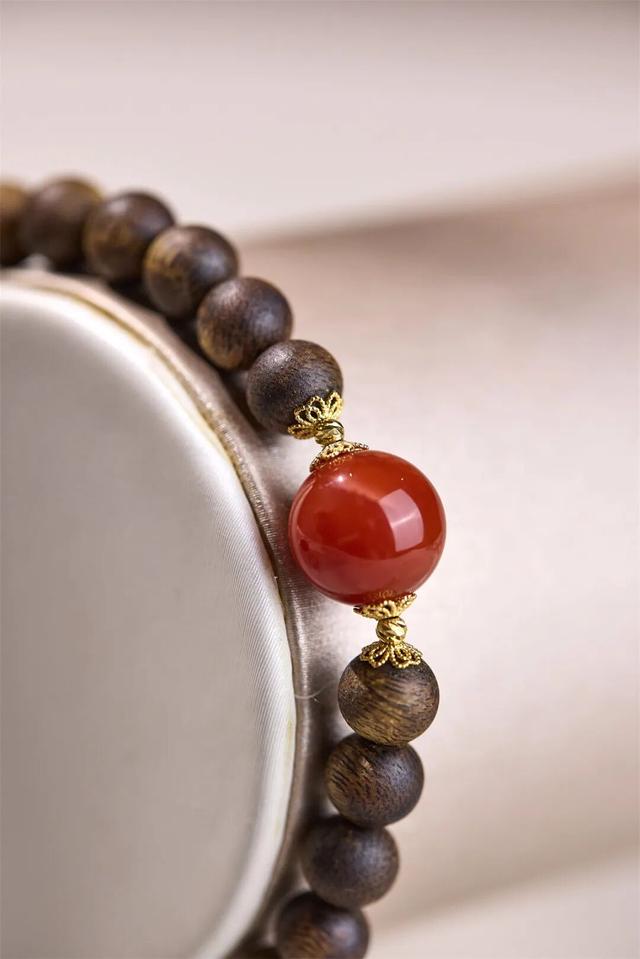 真不懂，为啥现在的明星和有钱人都偏爱这个“烂木头	”？