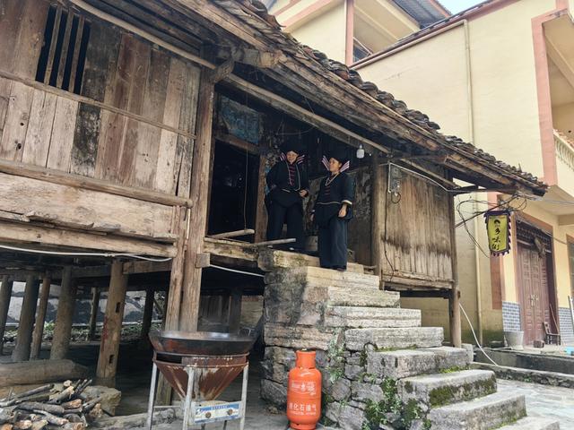 走进“黑衣壮”，难忘那坡、那山、那村、那晚……