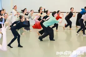 美妙春日里，与舞蹈浪漫邂逅图片