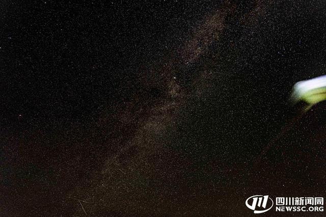 雪山与星空 川西甘孜绝美夏日风光等你探索｜镜观四川