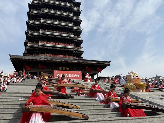 书香三载遇国庆，淄博市张店区海岱楼钟书阁奏响文化赞歌