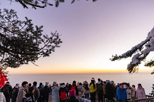 “云上瓦屋” 上线！本周绝美云海频出，这仙境谁看谁震撼！