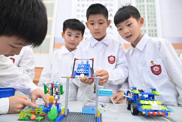 首个全国科普月 感受科学魅力