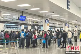 赴港“一签多行”实施10日 深圳居民畅享“双城生活”图片