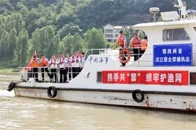 “湖北公安政务服务平台”累计办件237万件，“跨省通办”累计办理9.4万余笔图片