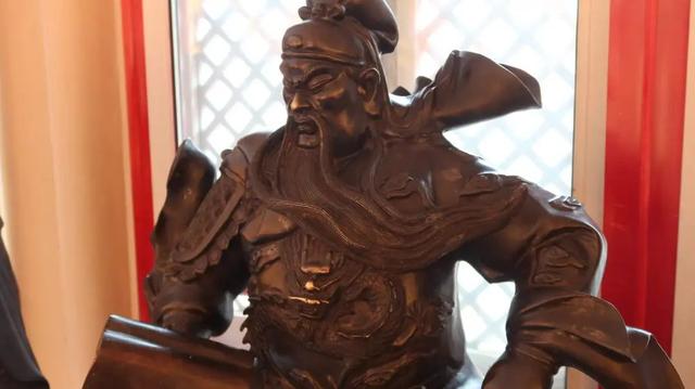 网友：约不上故宫的人，都去这里了！188位皇帝挤在一起，全国独此一处...