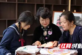 最美夕阳红丨何跃娟：传承女书非遗文化路上的“君子女”图片