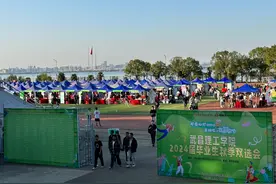 投壶、解压区、拍照打卡……这样的校招会“00后”说体验感不错图片